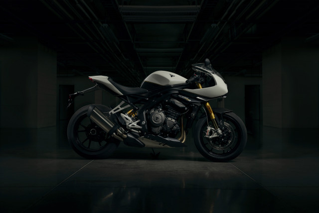 TRIUMPH Speed Triple 1200 RR Sport New vehicle