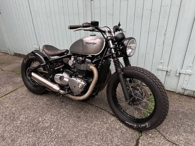 TRIUMPH Bonneville Bobber 1200 Retro Usato