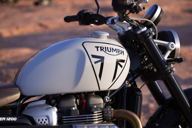 TRIUMPH Scrambler 1200 X Retro Moto neuve