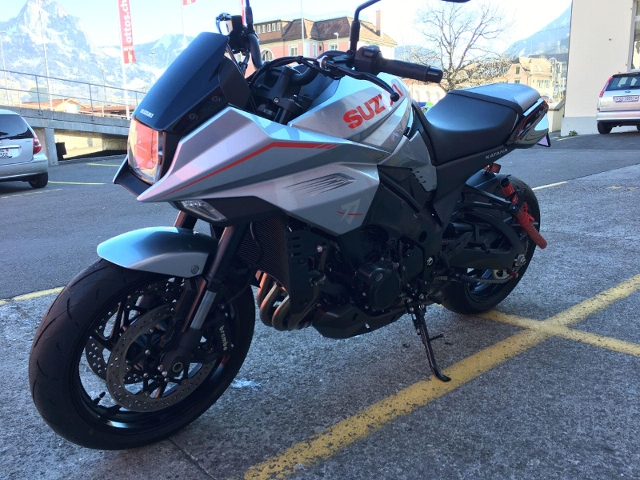 SUZUKI GSX-S 1000 S Katana Naked Demo vehicle